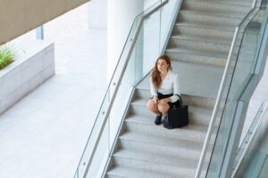 Kram Perut Akibat Naik dan Turun Tangga