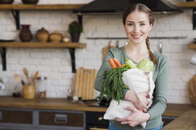 5 Aplikasi yang Bisa Membantu Moms Belanja dari Rumah