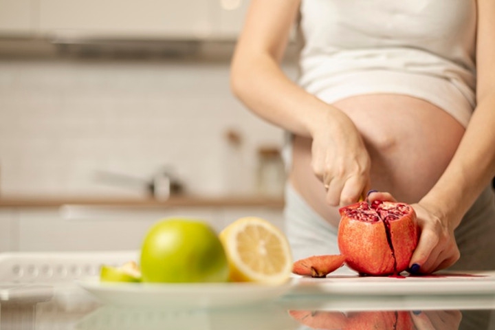 12 Makanan Pencegah Badan Lemas saat Hamil