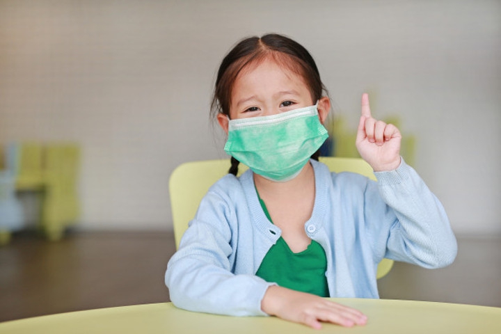 Ini Perbedaan Pneumonia Virus/Bakteri dengan COVID-19