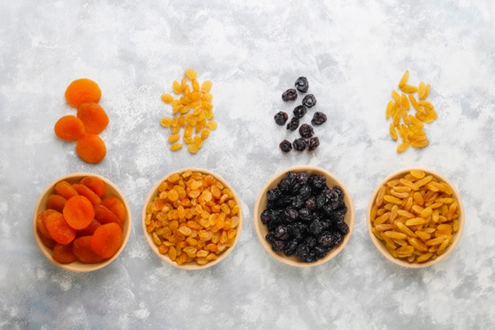 Perhatikan Hal Ini saat Ibu Hamil Ngemil Buah Kering