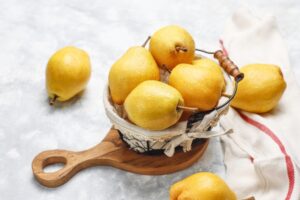 5 Manfaat Mengonsumsi Buah Pir untuk Ibu Hamil