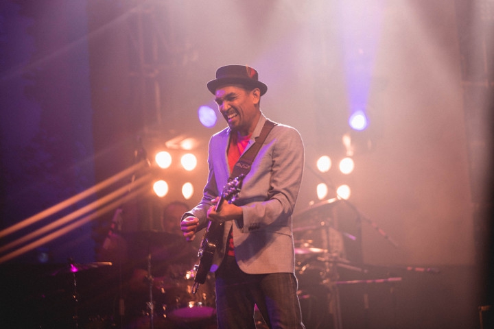 Single Baru Glenn Fredly Rilis Eksklusif di MRA Radio!