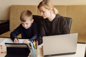 Virtual Babysitting, Tren Mengasuh Anak di Masa Pandemi