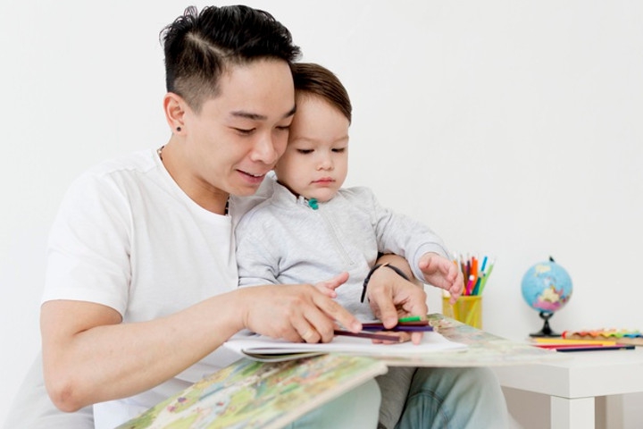 Ide Bermain Bersama Anak saat Orang Tua Sedang Lelah