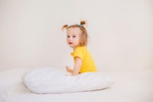 Cara Memilih Bantal yang Tepat untuk Balita