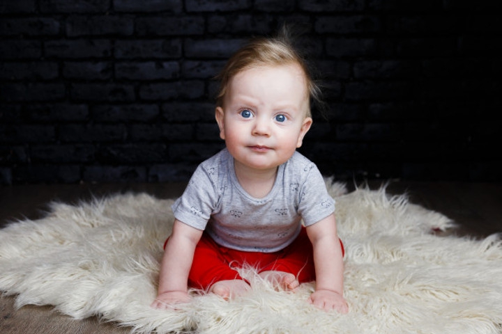 Moms, Ini Perkembangan Bayi 6 Bulan yang Perlu Anda Tahu