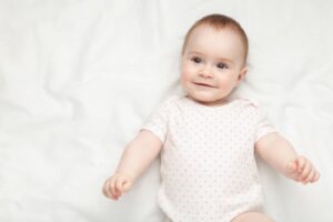 Inspirasi Nama Bayi Perempuan yang Artinya Bijaksana