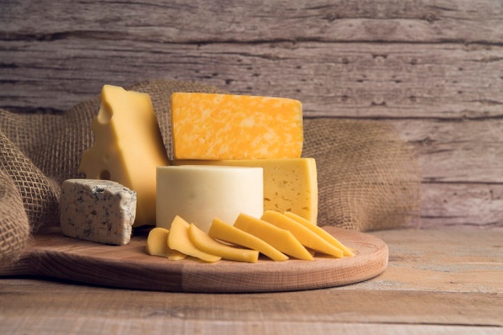 Rekomendasi Keju untuk Menu MPASI Bayi Anda
