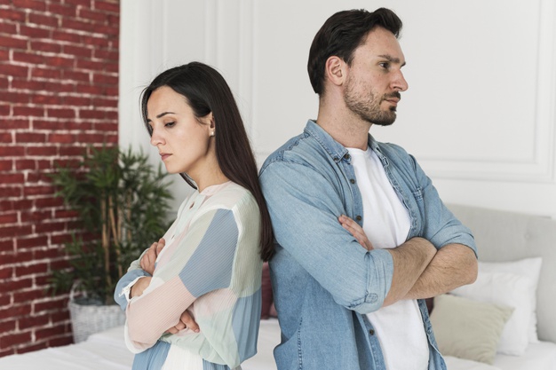 15 Tanda Anda Menjalankan Toxic Relationship