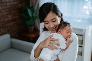 Penyebab Napas Bayi Berbunyi Grok Grok saat Menyusu