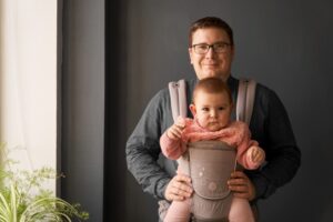 6 Rekomendasi Gendongan Hipseat Paling Nyaman buat Bayi