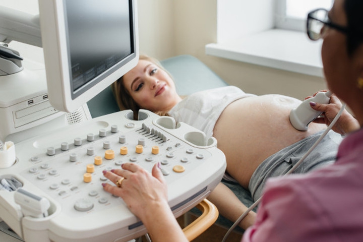 Sering USG Berbahaya bagi Janin! Mitos atau Fakta?