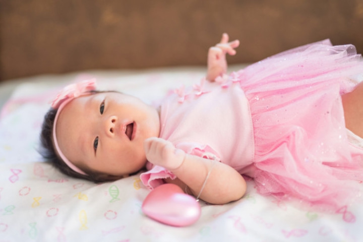 Bolehkah Memakaikan Perhiasan Emas pada Bayi?