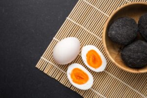 Amankah Telur Asin untuk MPASI Bayi? Ini Jawabannya, Moms