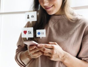 7 Hal yang Tidak Perlu Diumbar di Media Sosial