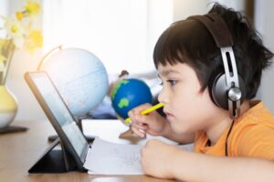 Kenali Karakter Generasi Alfa dan Cara Mendidiknya