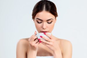 6 Minuman yang Bisa Bikin Kulit Bersih, Mulus, dan Cantik