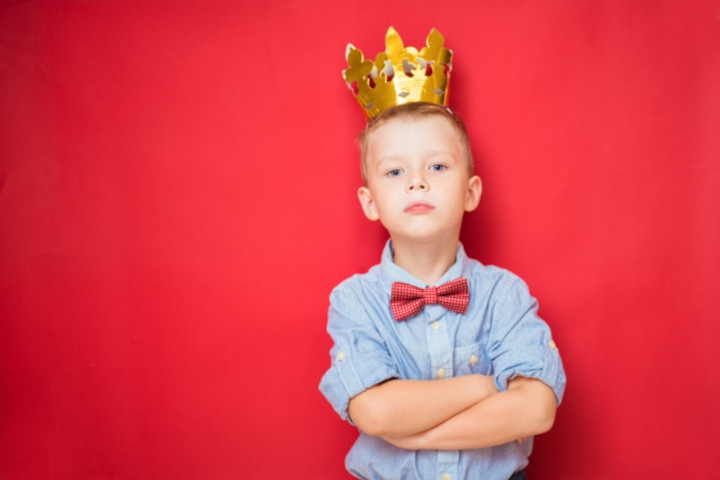 Ini 8 Tanda Anak Anda Terlalu Dimanja, Moms