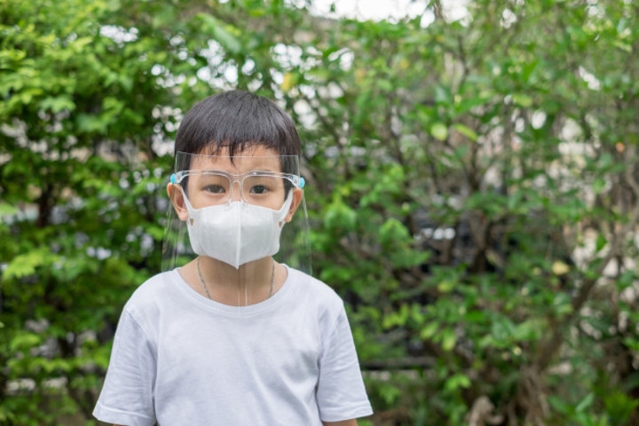 Rekomendasi Face Shield untuk Pastikan Anak Aman dari Virus