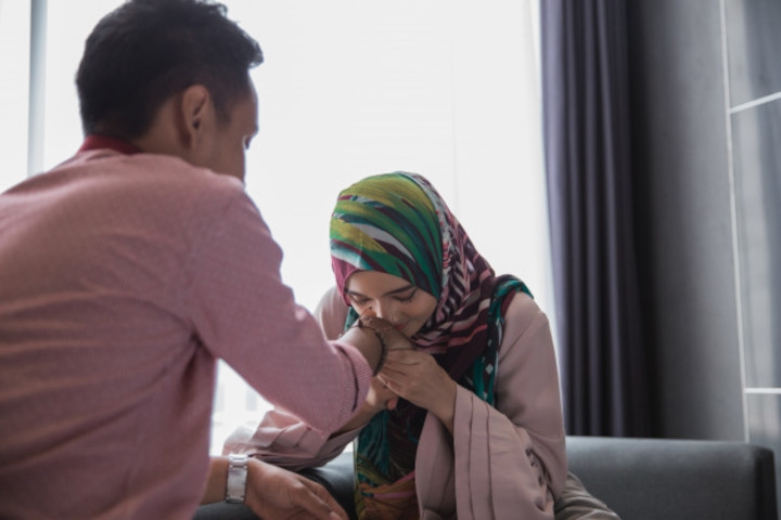 20 Kata-kata Mutiara Islami untuk Suami Tercinta