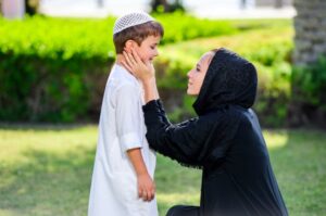 Moms, Ini 3 Waktu Tepat Memberi Anak Nasihat Menurut Islam