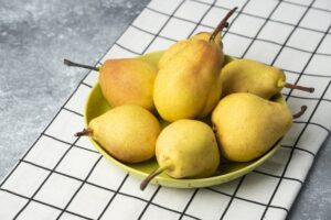 9 Manfaat Buah Pir untuk Kesehatan Anda dan Keluarga