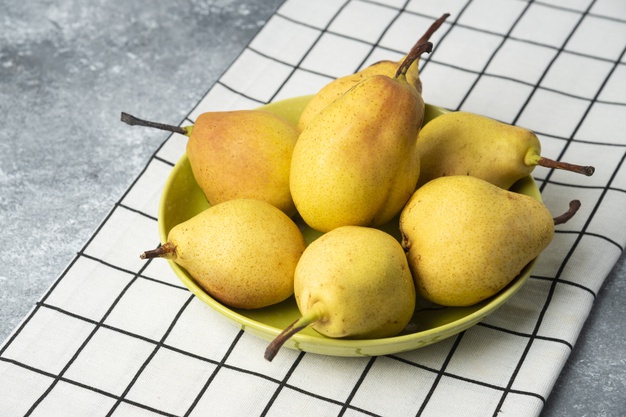 9 Manfaat Buah Pir untuk Kesehatan Anda dan Keluarga