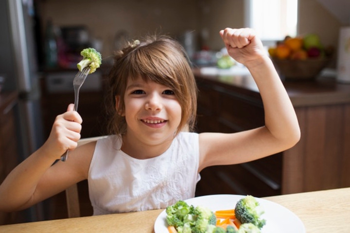 Penting! Ini Deretan Makanan untuk Perkembangan Sistem Saraf Anak