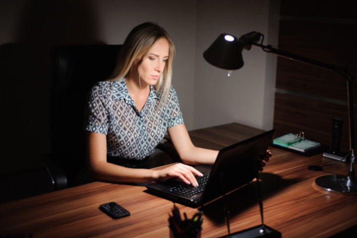 10 Kebiasaan Sehari-hari yang Bisa Mengganggu Kesehatan