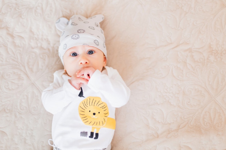 50+ Ide Nama Bayi Laki-laki Bermakna Raja atau Pangeran