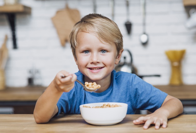 5 Rekomendasi Sereal Enak Bergizi untuk Sarapan Anak
