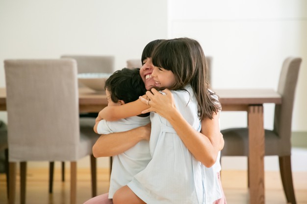 Lakukan Ini Jika Moms Punya Anak Kesayangan!