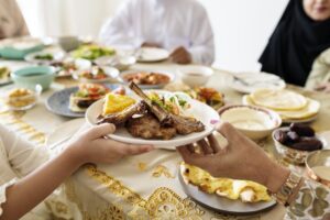 Moms, Ini 5 Makanan yang Harus Dihindari saat Buka Puasa