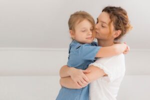 Ini Alasan Pentingnya Ajarkan Anak untuk Meminta Maaf