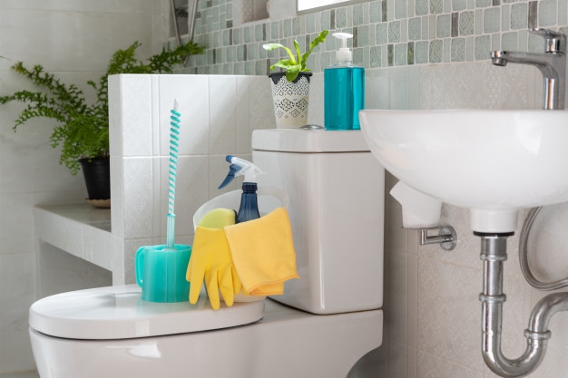 5 Rekomendasi Karbol untuk Membersihkan Kamar Mandi