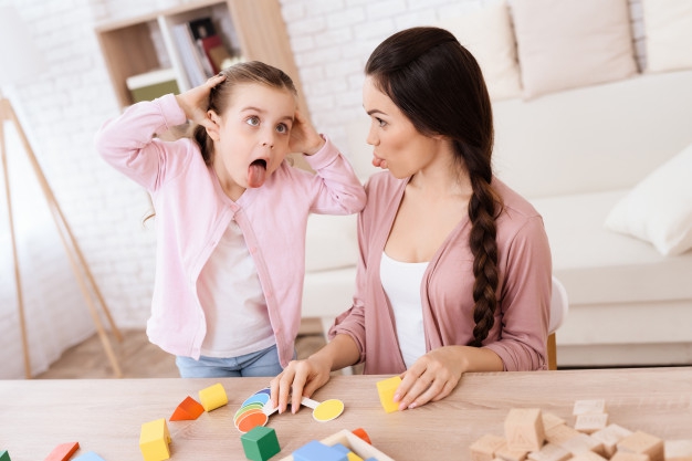 12 Kebiasaan Buruk yang Mudah Diwariskan Orang Tua ke Anak