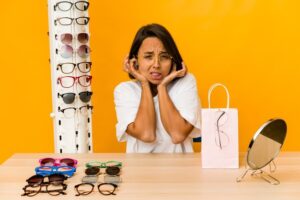 Rekomendasi Optik yang Sediakan Jasa Periksa Mata di Rumah