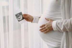 Ini yang Perlu Moms Ingat saat Hamil dengan Endometriosis