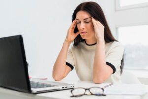 7 Masalah Kesehatan Umum yang Sering Muncul saat Puasa