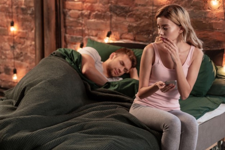 8 Alasan yang Bisa Memicu Istri untuk Berselingkuh