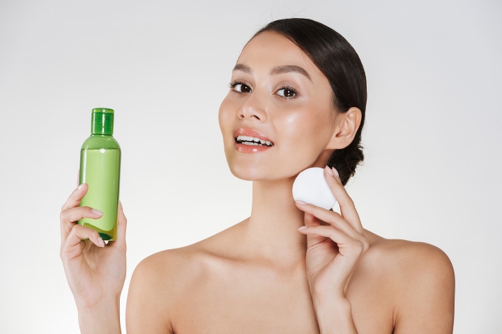 Ampuh Hapus Makeup! Ini Rekomendasi Cleansing Oil Terbaik