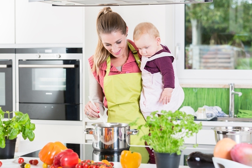 Moms, Ini Cara Menyiapkan MPASI Sendiri dengan Nutrisi Terukur