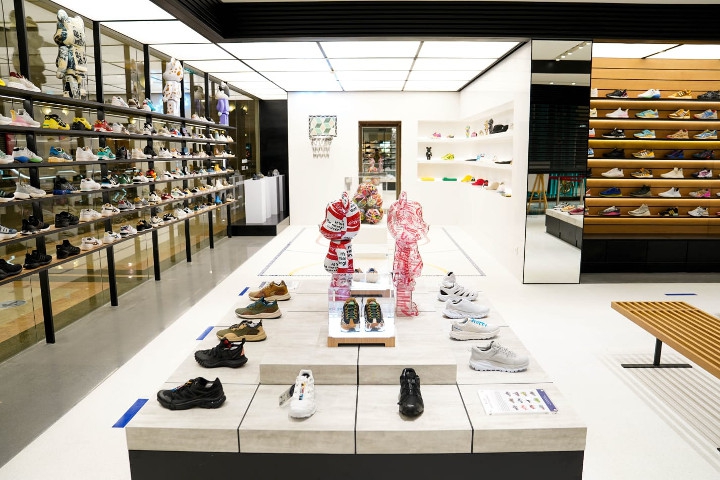 Buka Gerai Kedua, Atmos Gandeng Seniman Lokal Yogyakarta