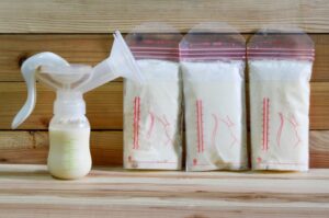 Hindari Memompa ASI di Dalam Toilet, Ini Risikonya, Moms