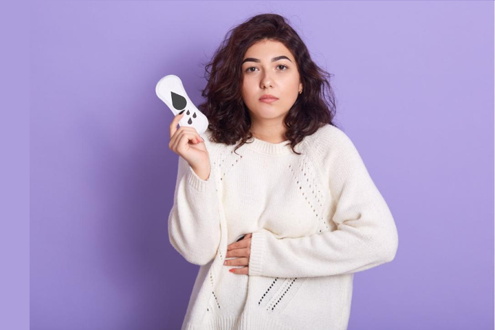 Ini 7 Penyebab Darah Haid Hitam dan Menggumpal