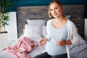 Ini Bahayanya Jika Anda Kelebihan Konsumsi Vitamin saat Hamil