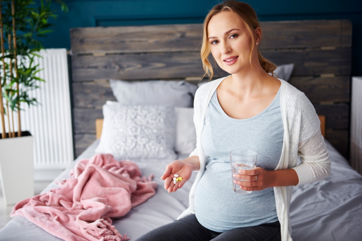 Ini Bahayanya Jika Anda Kelebihan Konsumsi Vitamin saat Hamil