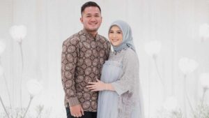 Momen Artis Muda Kesha Ratuliu Nikmati Kehamilan Pertamanya