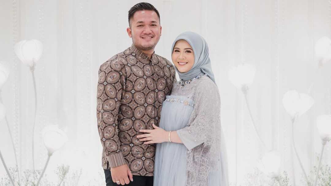 Momen Artis Muda Kesha Ratuliu Nikmati Kehamilan Pertamanya